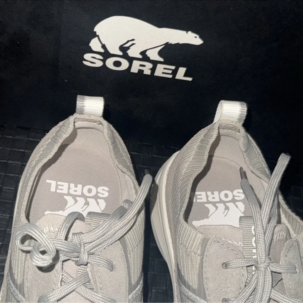 New in box authentic Sorel designer signature sneakers sz 9.5
